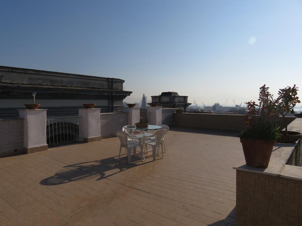 Rosy'S Hotel Наполи Екстериор снимка