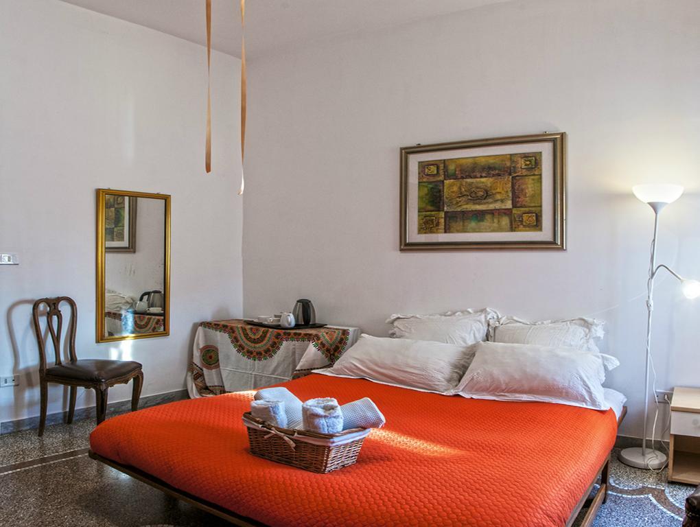 Rosy'S Hotel Наполи Екстериор снимка