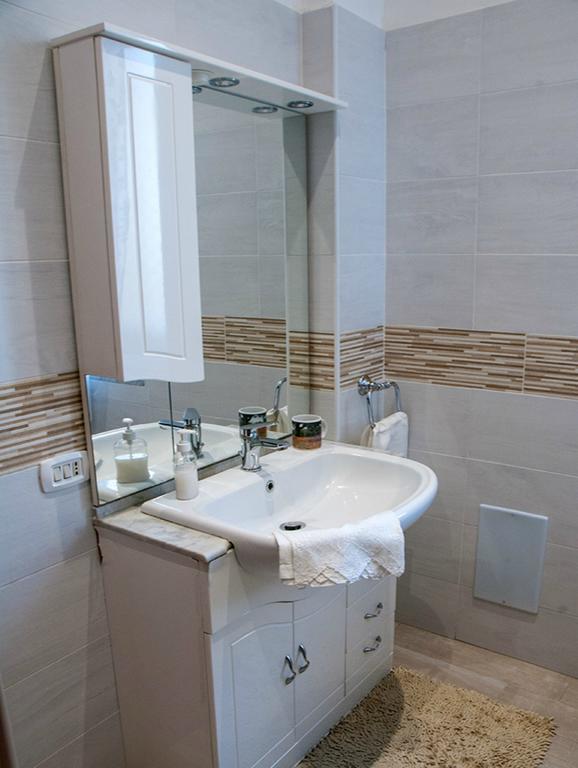Rosy'S Hotel Наполи Екстериор снимка